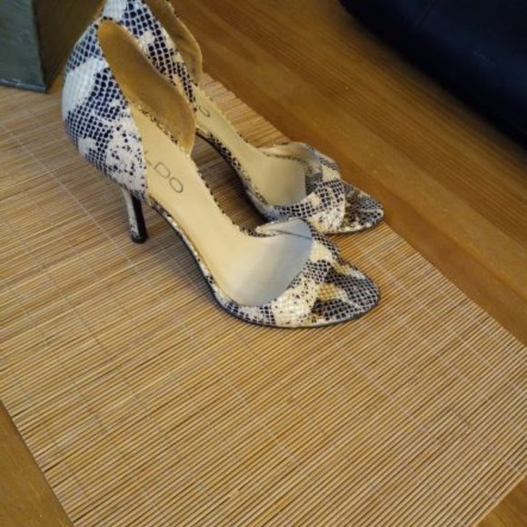 Open Toe Heels - Picture 3 of 4